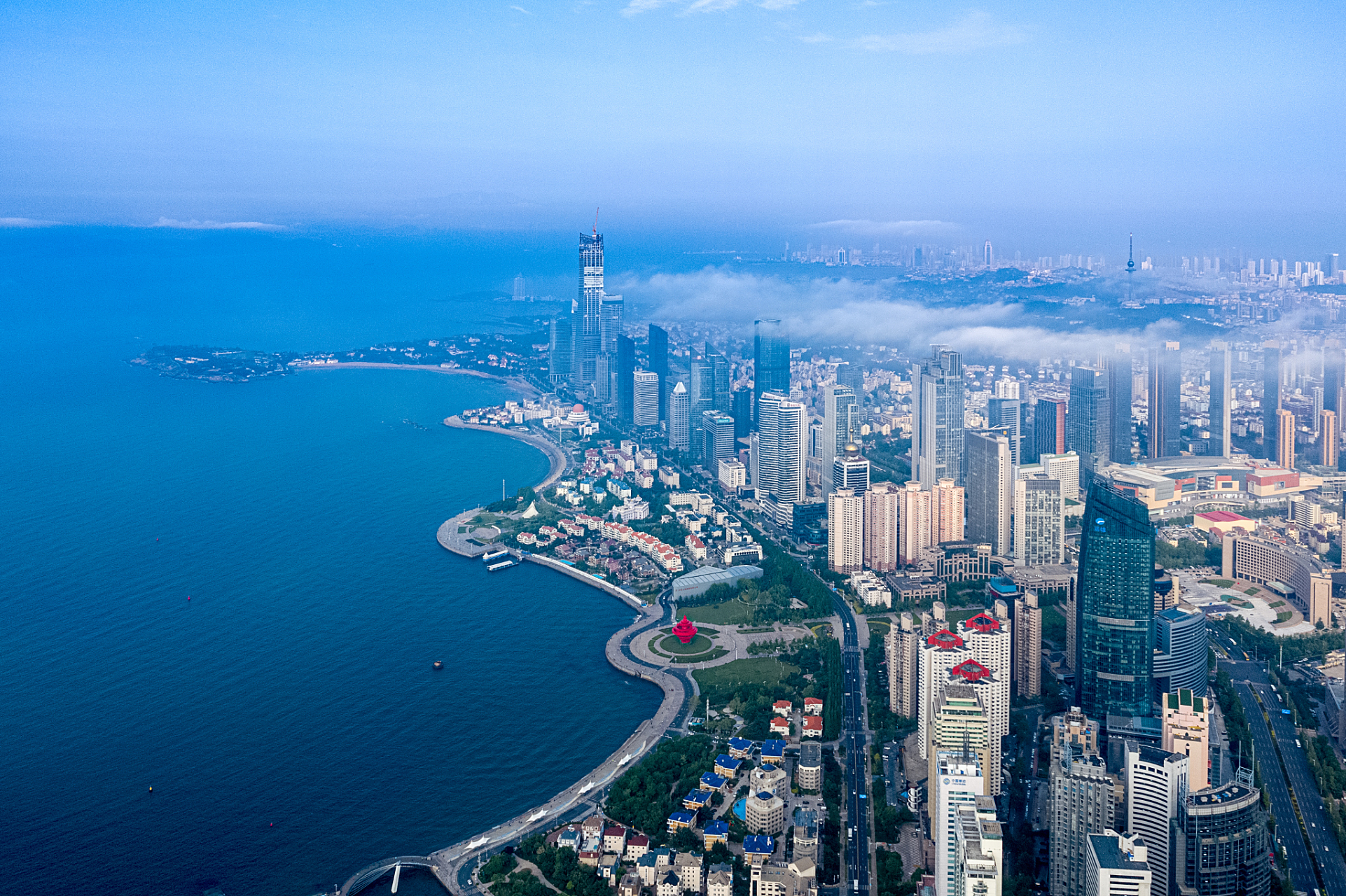 山东各界共襄盛举，尊敬领导与同胞携手同行