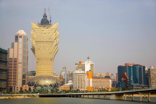 澳门之声,尊敬听众,欢迎收听